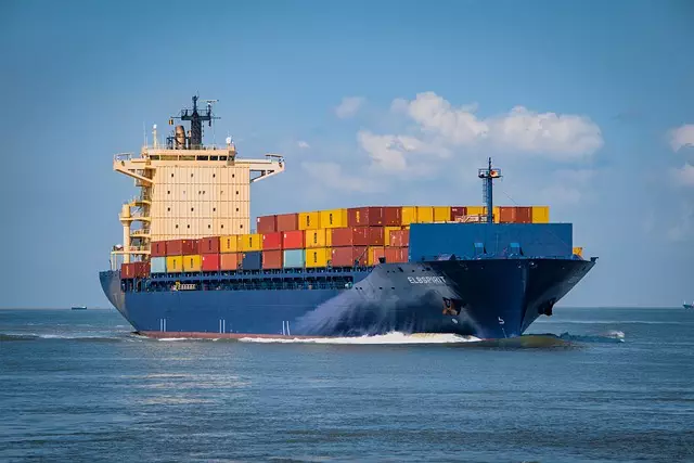 container packaging solutions , sustainable container packaging , custom container packaging