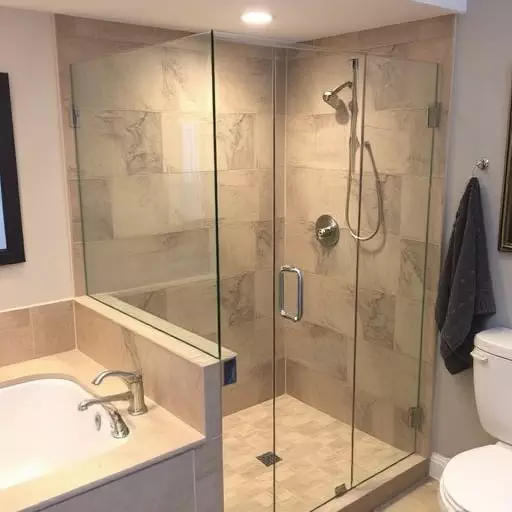 royal oak michigan glass shower door installation,custom glass shower door installation,glass shower door installation royal oak mi