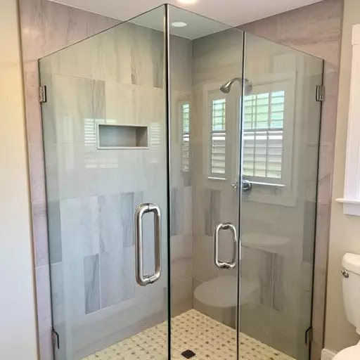 royal oak michigan glass shower door installation,custom glass shower door installation,glass shower door installation royal oak mi