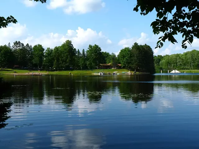 neenah-wisconsin-attractionsneenah-wisco-640x480-15144821.jpeg