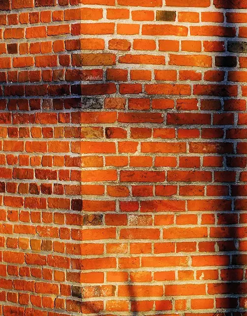 Crafting Resilient Arches: Mastering Brick Masonry Techniques in Oak Harbor, Ohio