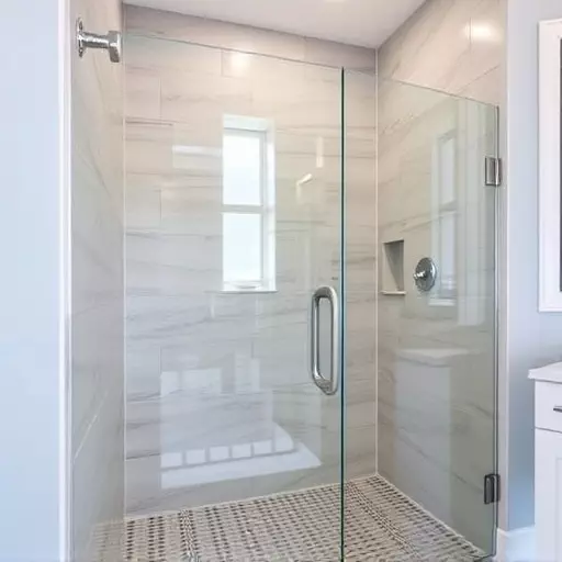 best-shower-door-cleaning-products-lake-640x480-16411994.jpeg