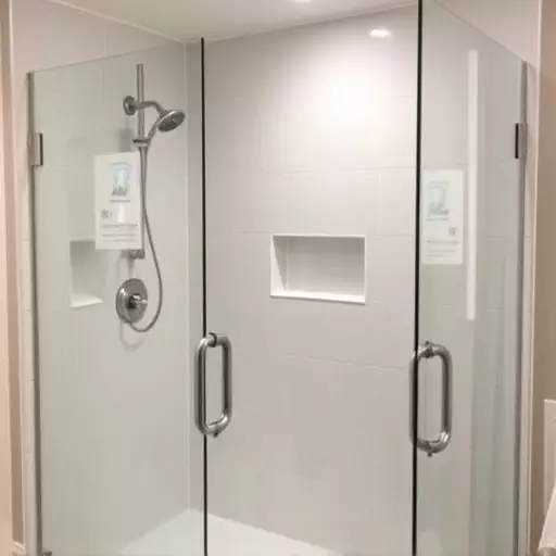 best-shower-door-cleaning-products-lake-640x480-2229109.jpeg