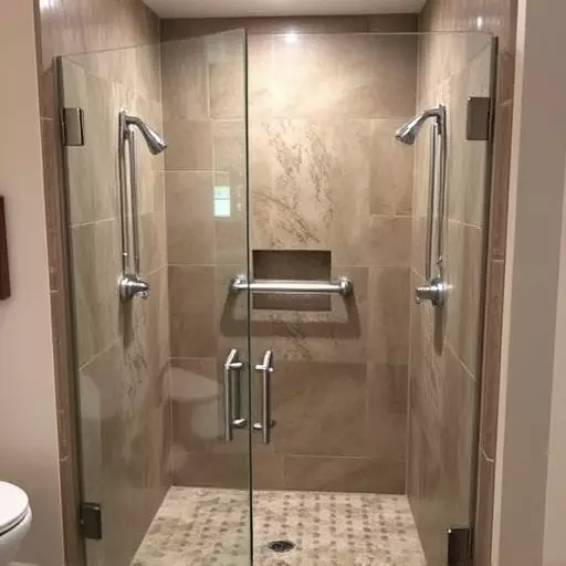 best-shower-door-cleaning-products-lake-640x480-70369545.jpeg