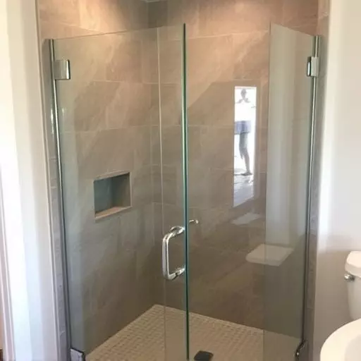 glass-shower-door-installation-pontiac-m-640x480-59175451.jpeg