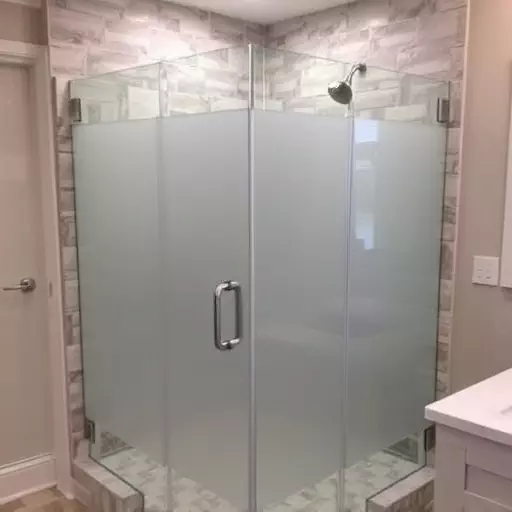 glass-shower-door-installation-southfiel-640x480-96761000.jpeg