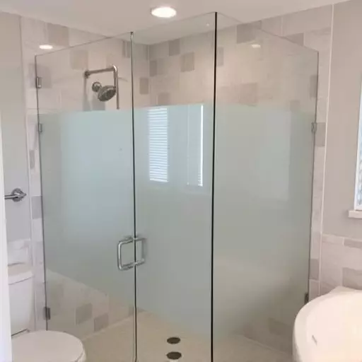 glass-shower-door-installation-southfiel-640x480-98228249.jpeg