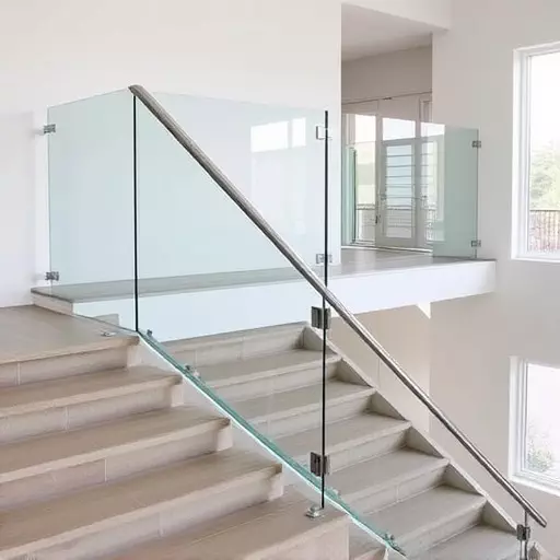 modern-glass-railings-installation-toled-640x480-26121260.jpeg