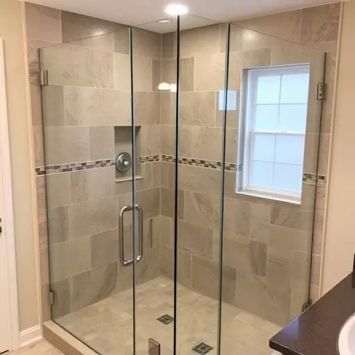 royal-oak-michigan-glass-shower-door-ins-640x480-2558724.jpeg