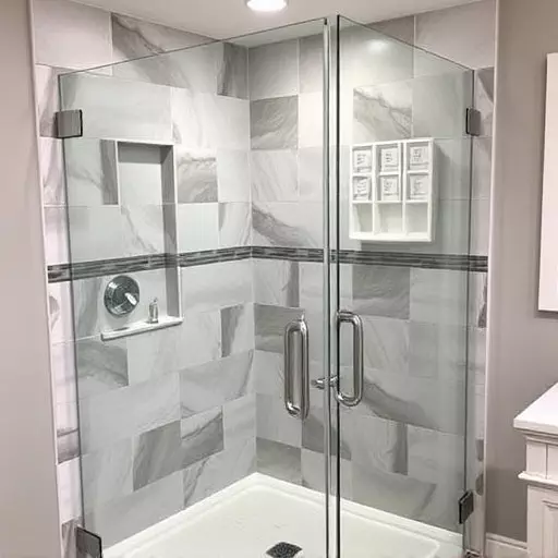 swinging-glass-shower-door-installation-640x480-40136536.jpeg