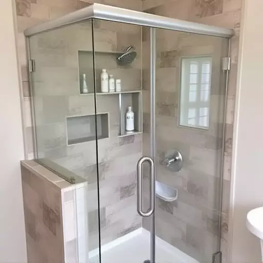 swinging-glass-shower-door-installation-640x480-48945724.jpeg