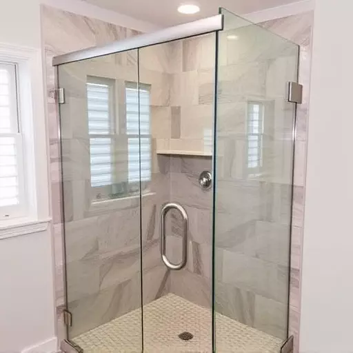 swinging-glass-shower-door-installation-640x480-60624281.jpeg