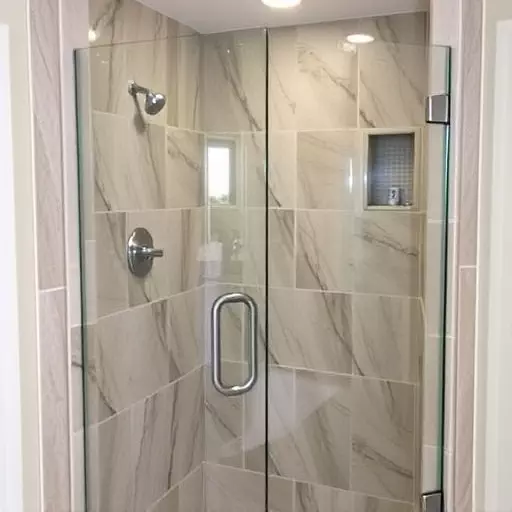 Mastering Clean & Sealed Shower Doors: Lake Orion, MI’s Top Products & Guide