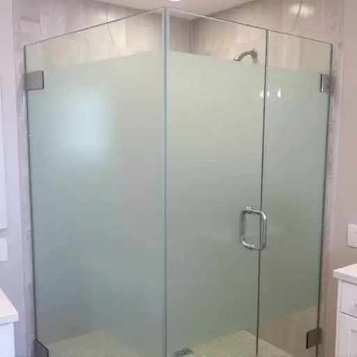 Frameless Glass Showers: Privately Elegant Enclosures for Large Bathrooms in Southfield, MI