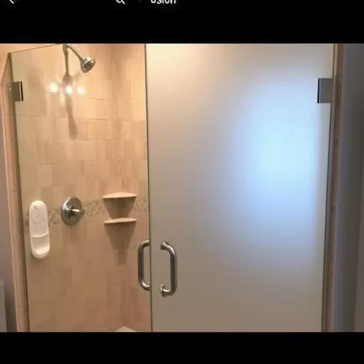 glass-shower-door-installation-waterford-640x480-70545543.jpeg