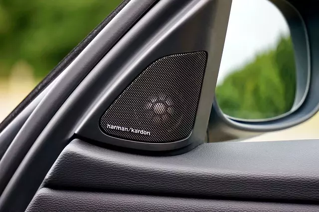 Car Audio System Tune-Up: DIY Tips to Professional Services for Optimal Sound Quality